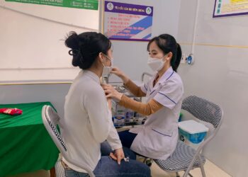 Bệnh quai bị: Nguyên nhân, triệu chứng, cách phòng ngừa và điều trị