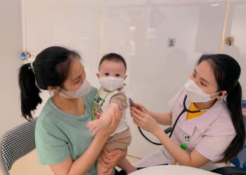 Bệnh viêm màng não là gì? Nguyên nhân và dấu hiệu cảnh báo nguy hiểm