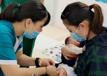 Cúm mùa: nguyên nhân, cách chữa trị và thời điểm tiêm ngừa