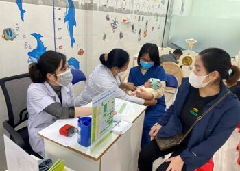 Trẻ hơn 1 tháng tuổi tiêm phòng lao được không?